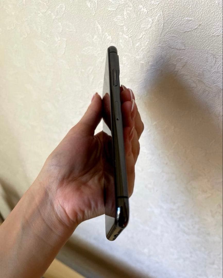 iPhone XS 64GB スペースグレイ（SIMフリー）