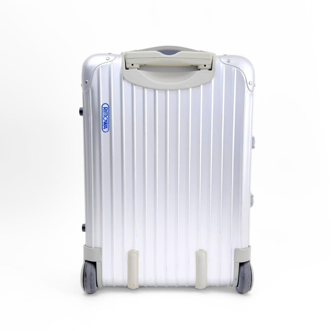 美品 リモワ トパーズ 32L 機内持ち込み 2輪 TSAロックベルト付 アルミ