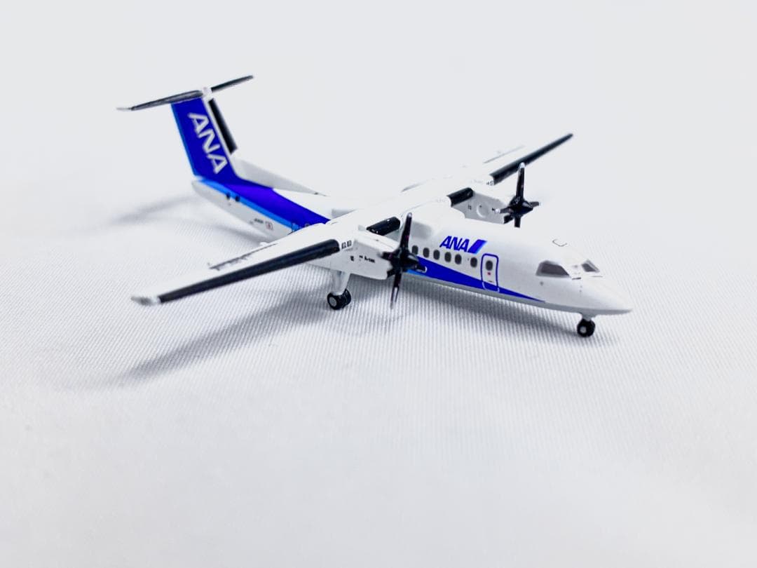 希少 ◼︎ 全日空商事　DHC-8-300 DHC-8-400・NHS52006