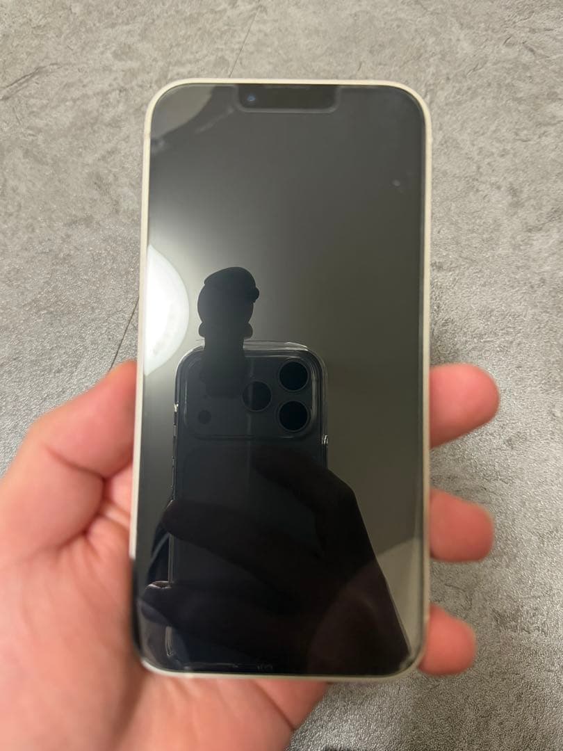 【極美品】Apple iPhone 13 ホワイト 本体