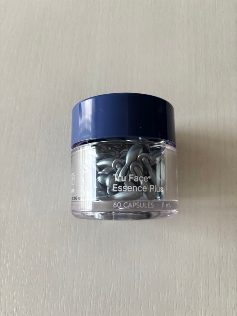 新品未使用ニュースキンNU SKIN TRU FACE ESSENCE PLUS