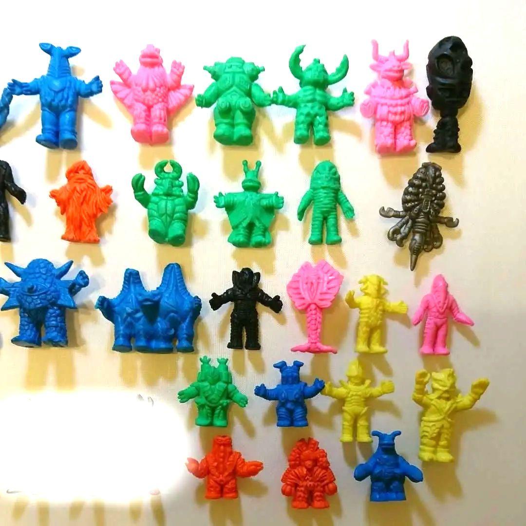 怪獣消しゴム　ウルトラマン　昭和　レトロ　ガシャポン