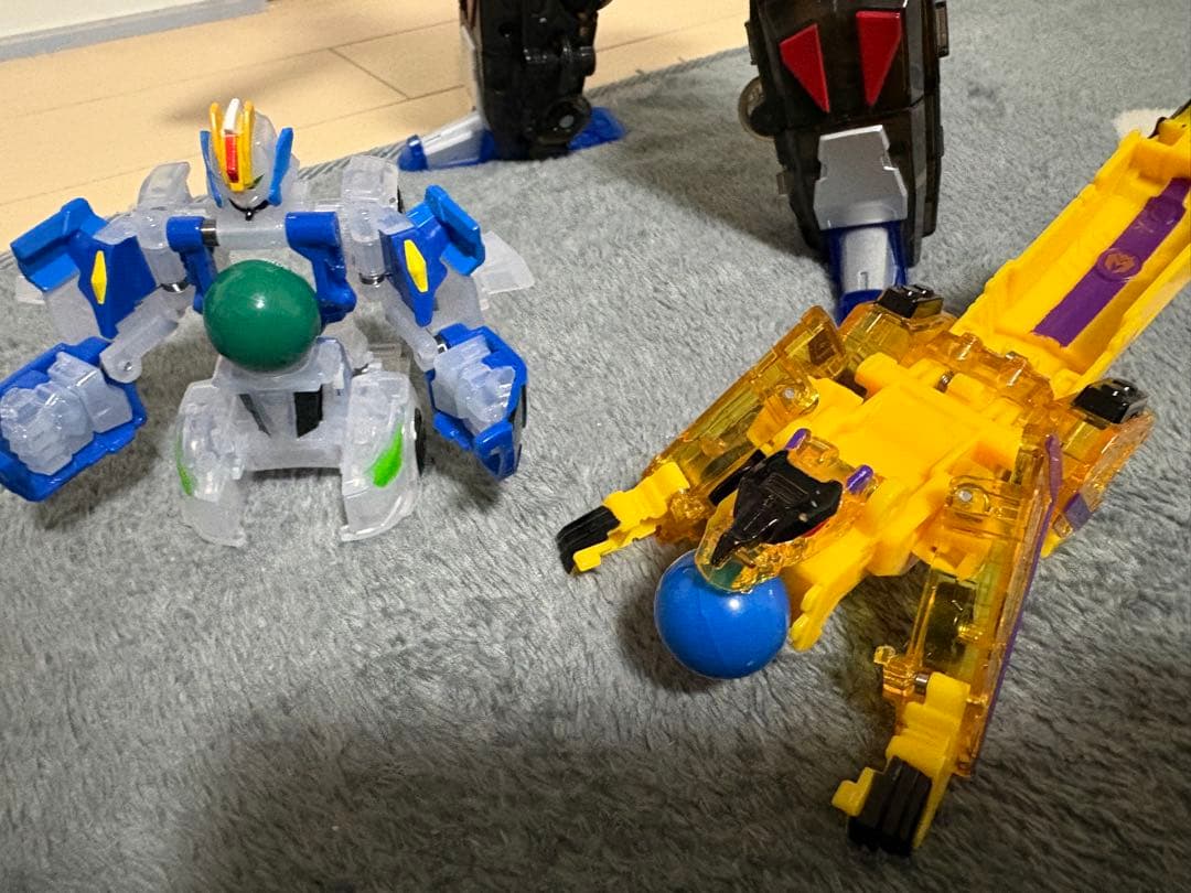 韓国トイ　メカードボール　オールスターカラー版　アカンスピア&ウルフニクス