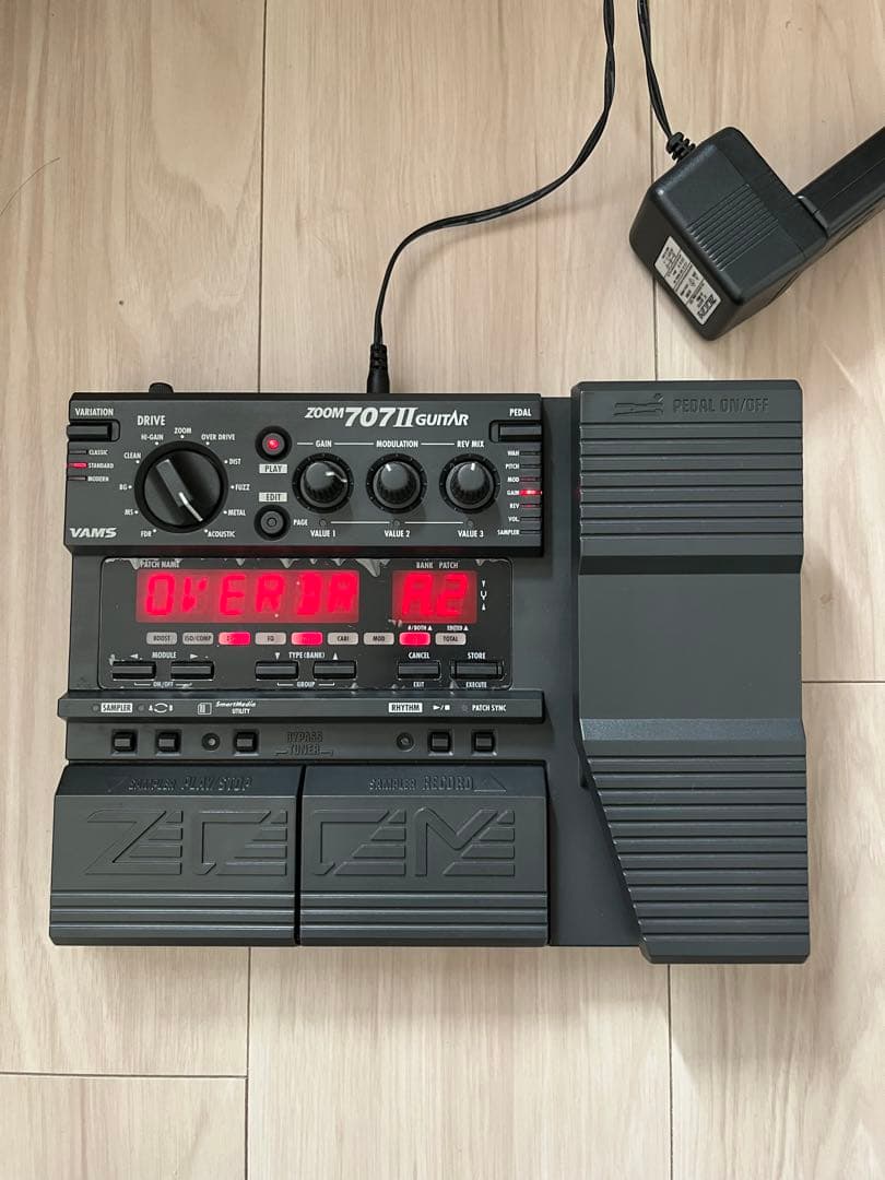 ZOOM ズーム マルチエフェクター 707Ⅱ 【ACアダプター・箱付き】