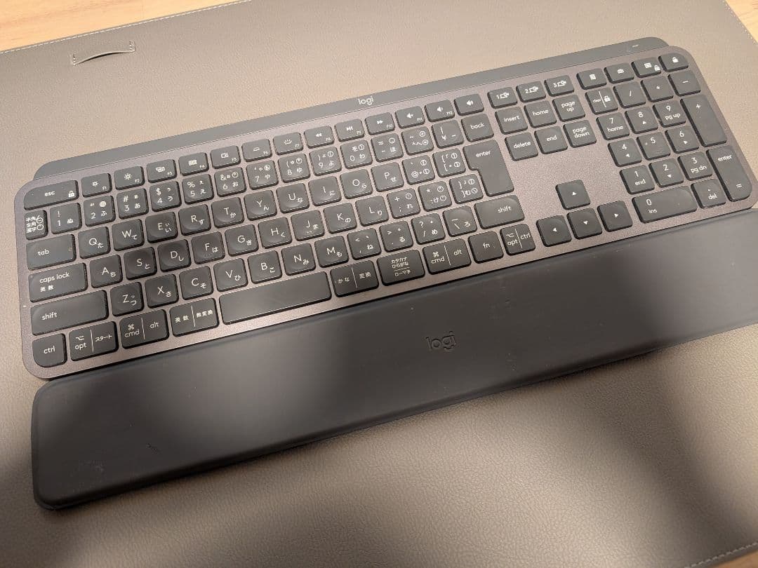 ロジクールアドバンスドワイヤレスキーボード KX800 MX KEYS 充電式