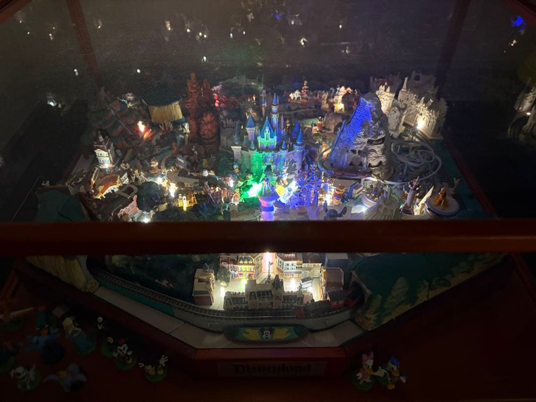 ディズニーランド ミニチュア模型 ディアゴスティーニ　店舗等点灯ディスプレイ