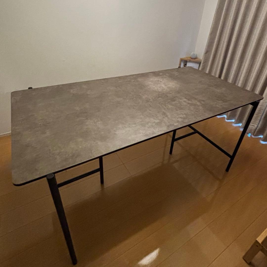 セラミックテーブル（モーダエンカーサ/ピパテーブル）