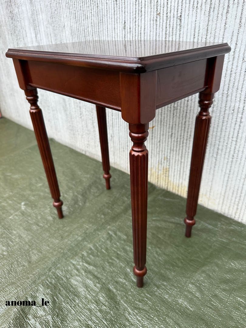 【サイドテーブル】UNIVERSAL　ユニバーサル　ナイトテーブル　花台　飾り台