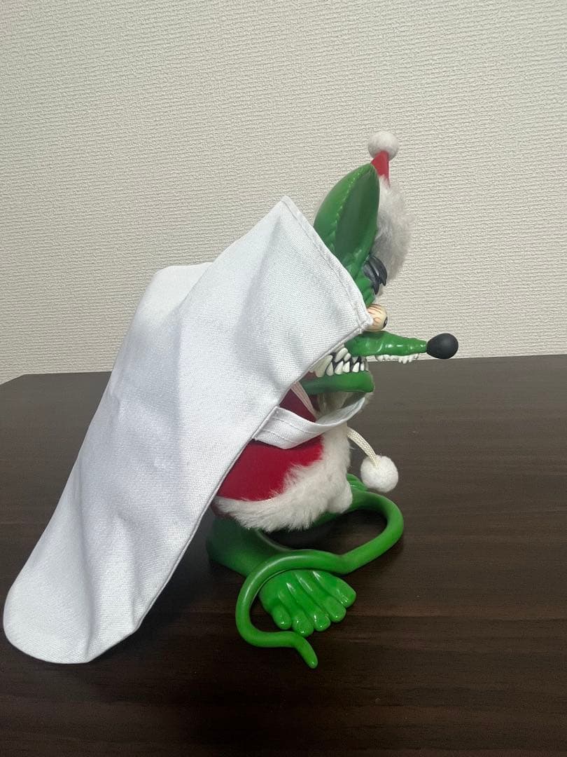 Rat Fink Doll サンタコスチューム付き
