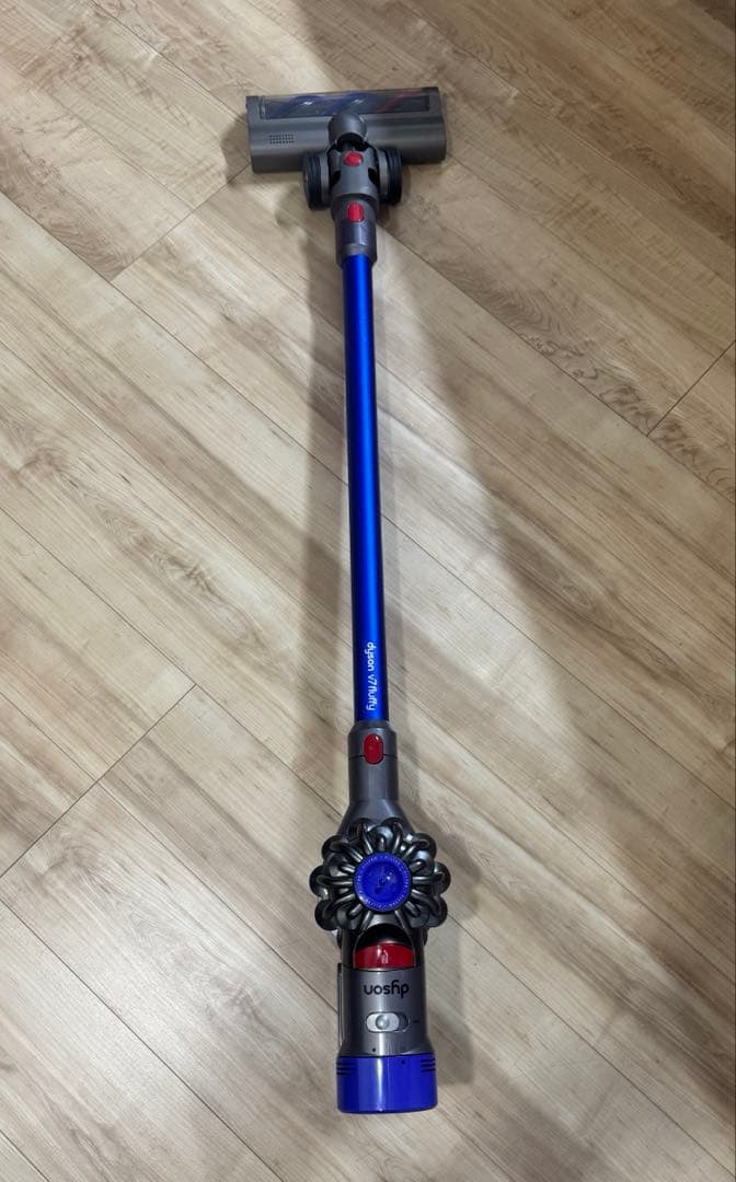 Dyson v7 fluffy コードレス掃除機