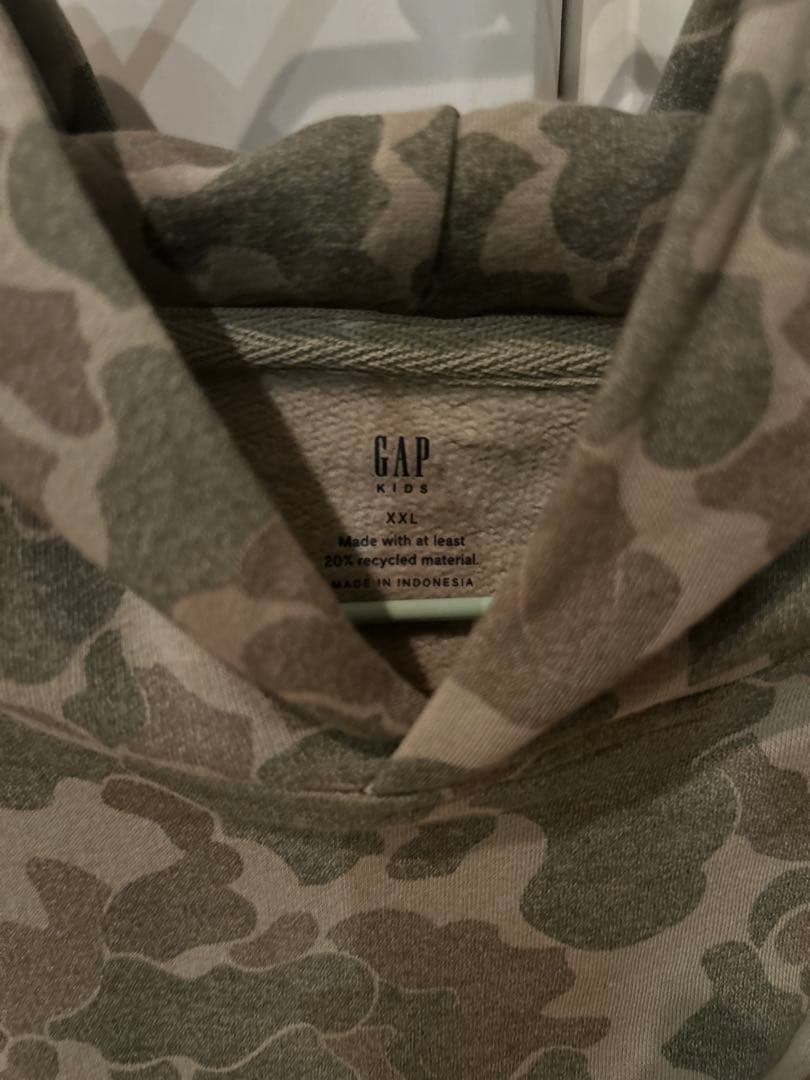 【美品 即日発送】Fujiくん着用 GAP 迷彩 パーカー 短丈 Mサイズ相当