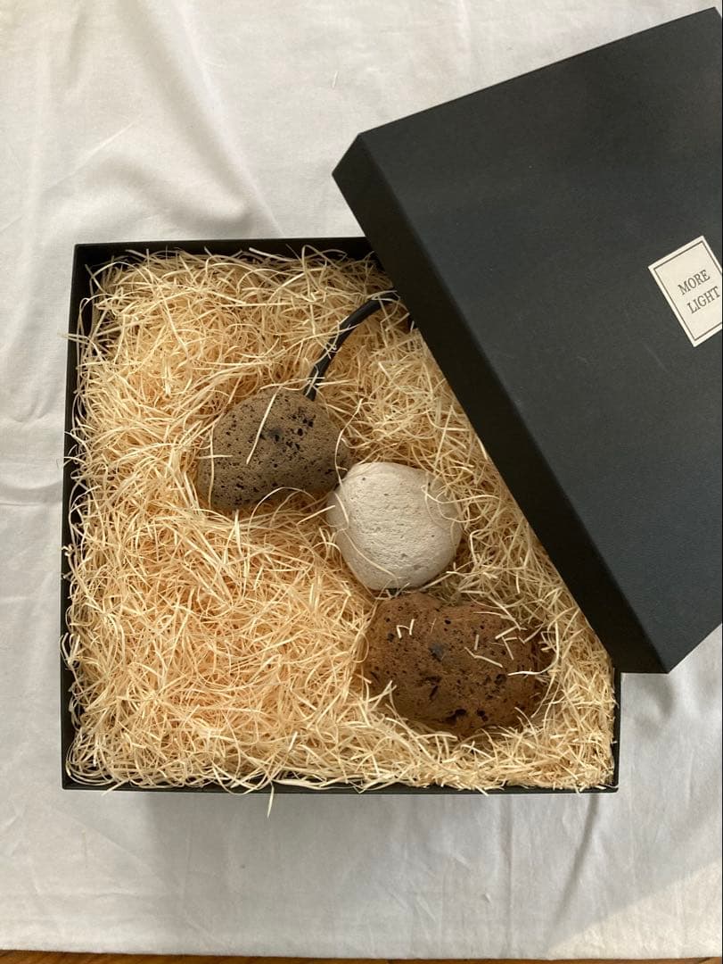 ライトイヤーズ　モアライト　溶岩石トリプル　ケース付き　未使用品