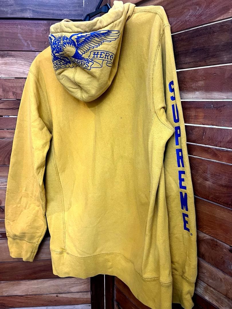 シュプリーム　アンチヒーロー　パーカー　Lサイズ