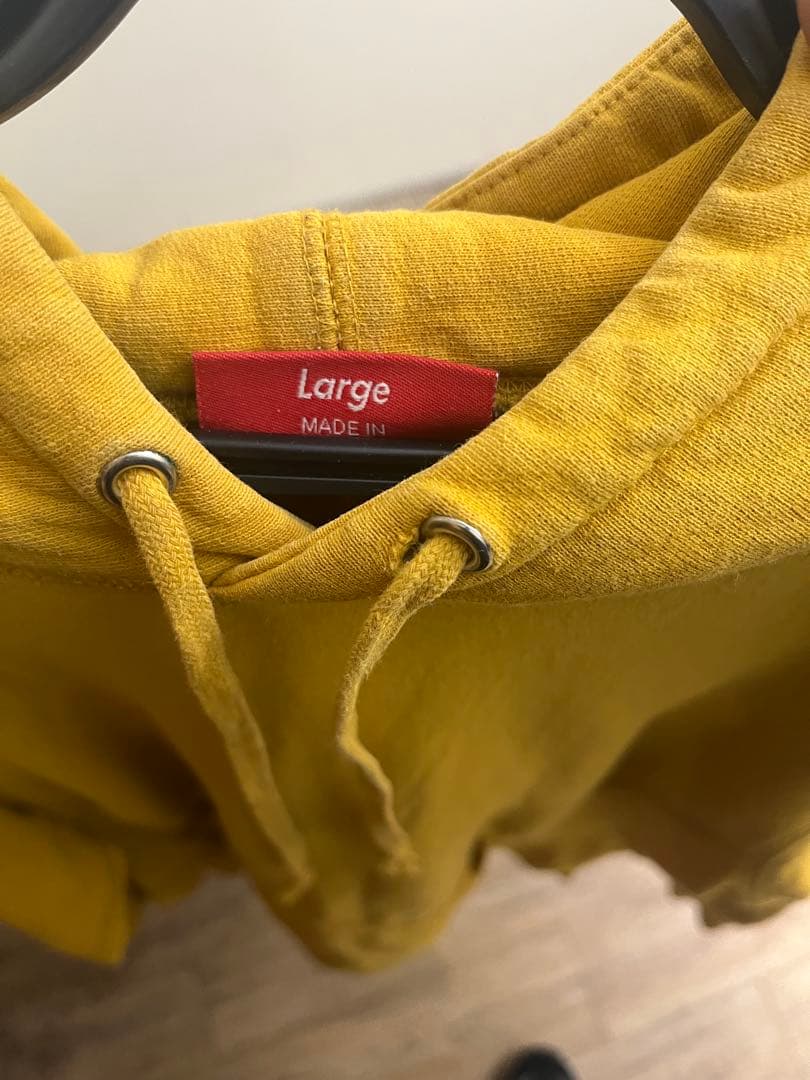 シュプリーム　アンチヒーロー　パーカー　Lサイズ