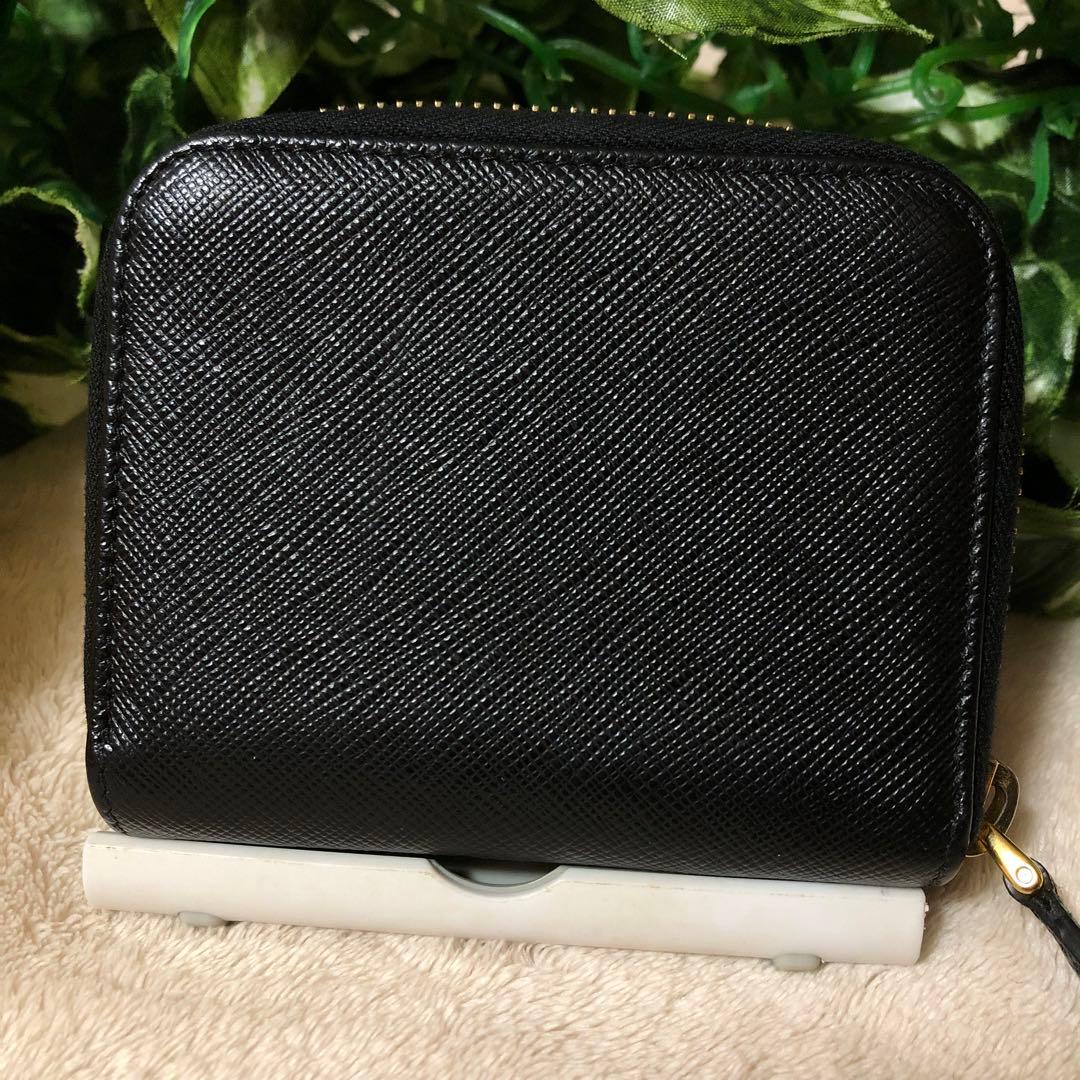 ヒロ　極美品♡PRADA プラダ　 サフィアーノトライアングルケース