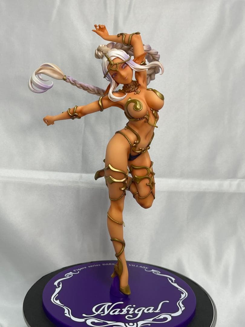 【ほぼ新品】ヴェルテクス ダークエルフ村 ナティガル フィギュア