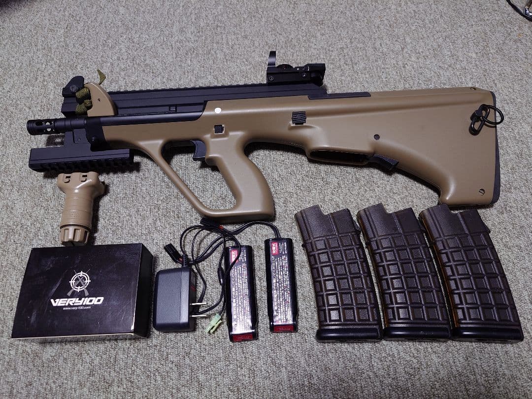 東京マルイ ステアーAUG HC電動ガン　タンカラー