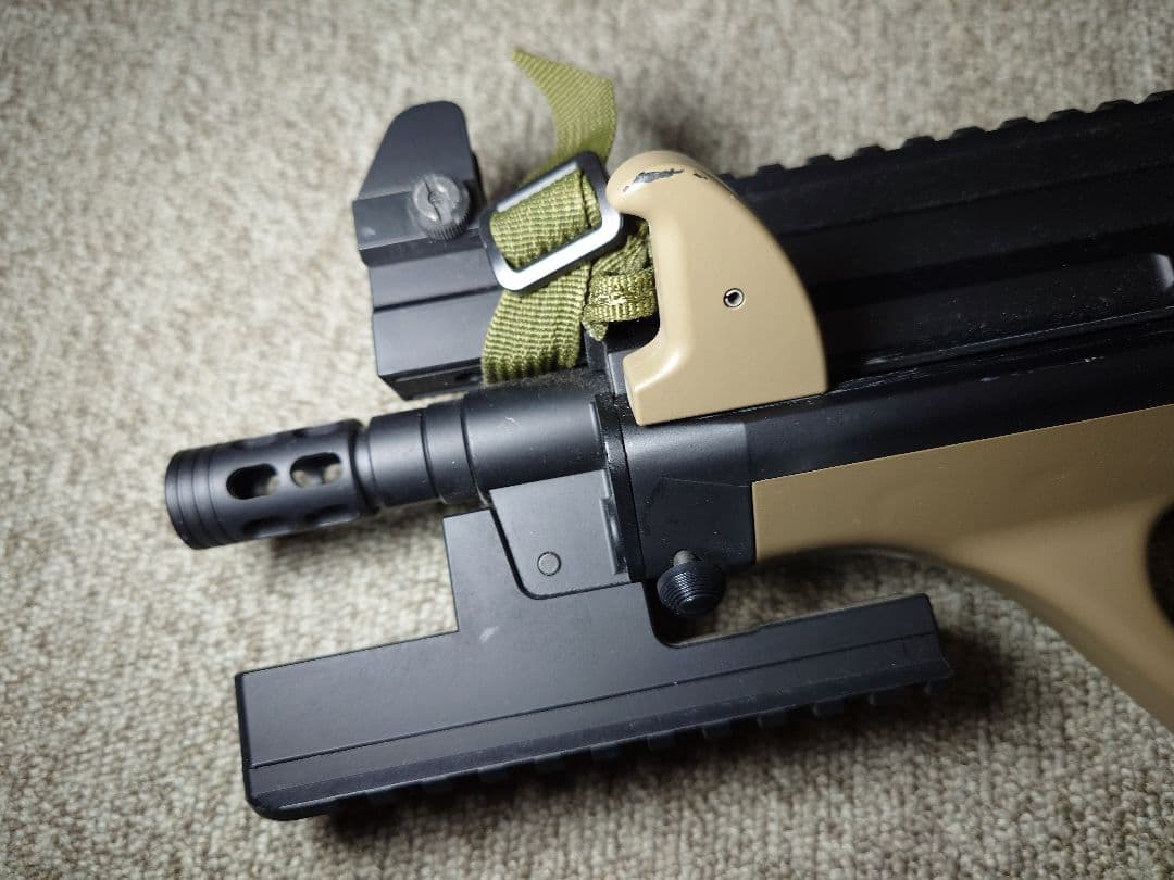 東京マルイ ステアーAUG HC電動ガン　タンカラー