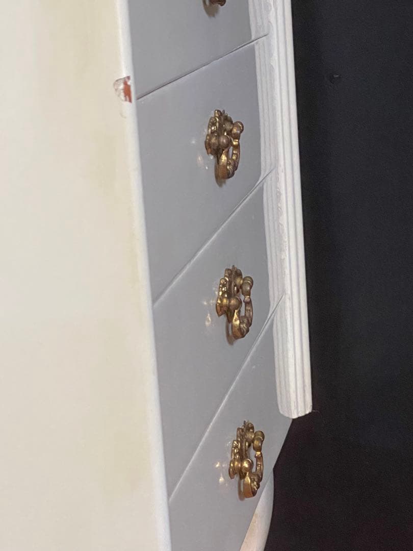 猫脚 ロココ♦️高級ブランド♦️ヴィンテージ♦️チェスト兼ナイトテーブル♦️コンセント付