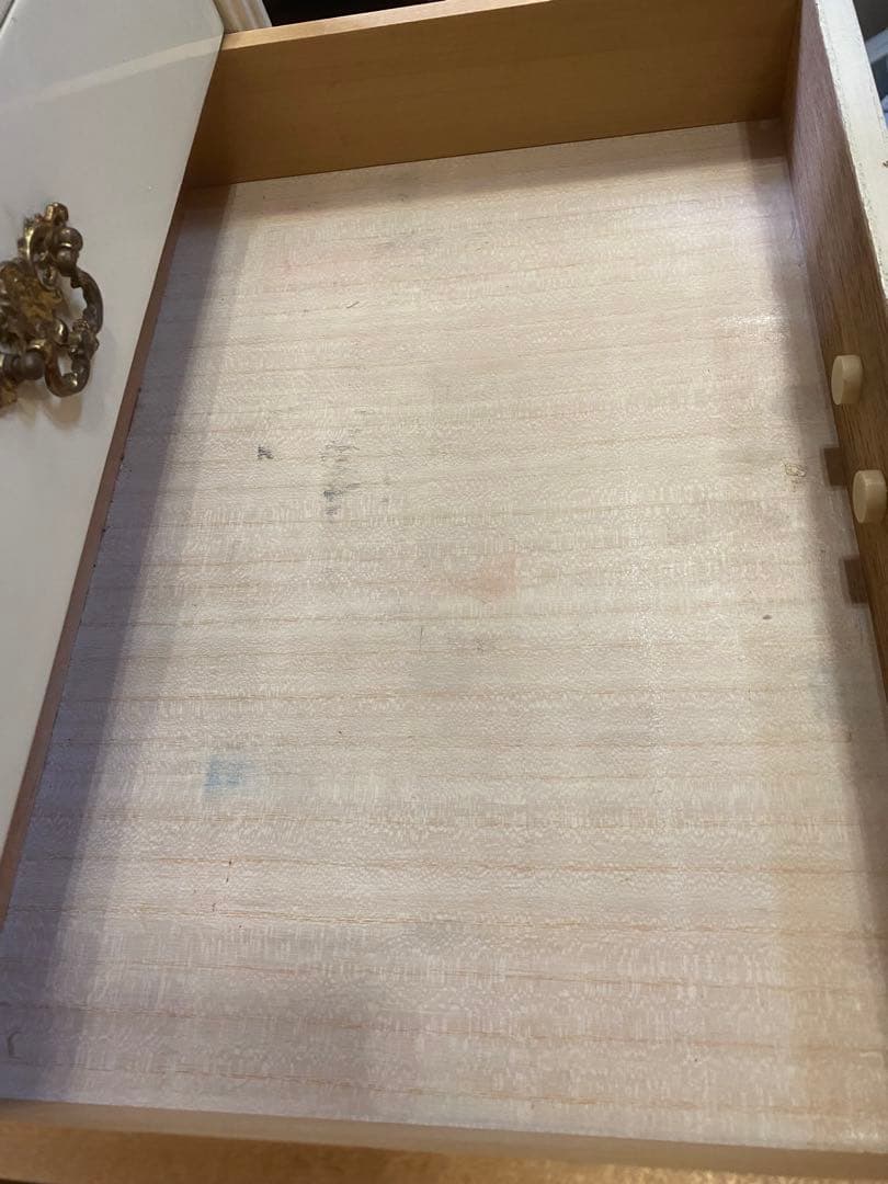 猫脚 ロココ♦️高級ブランド♦️ヴィンテージ♦️チェスト兼ナイトテーブル♦️コンセント付