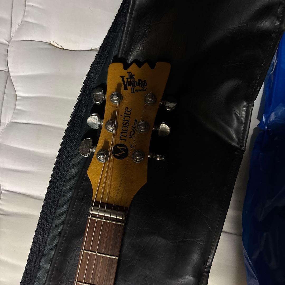 く*ろ様 Johnny Ramone Mosrite エレキギター