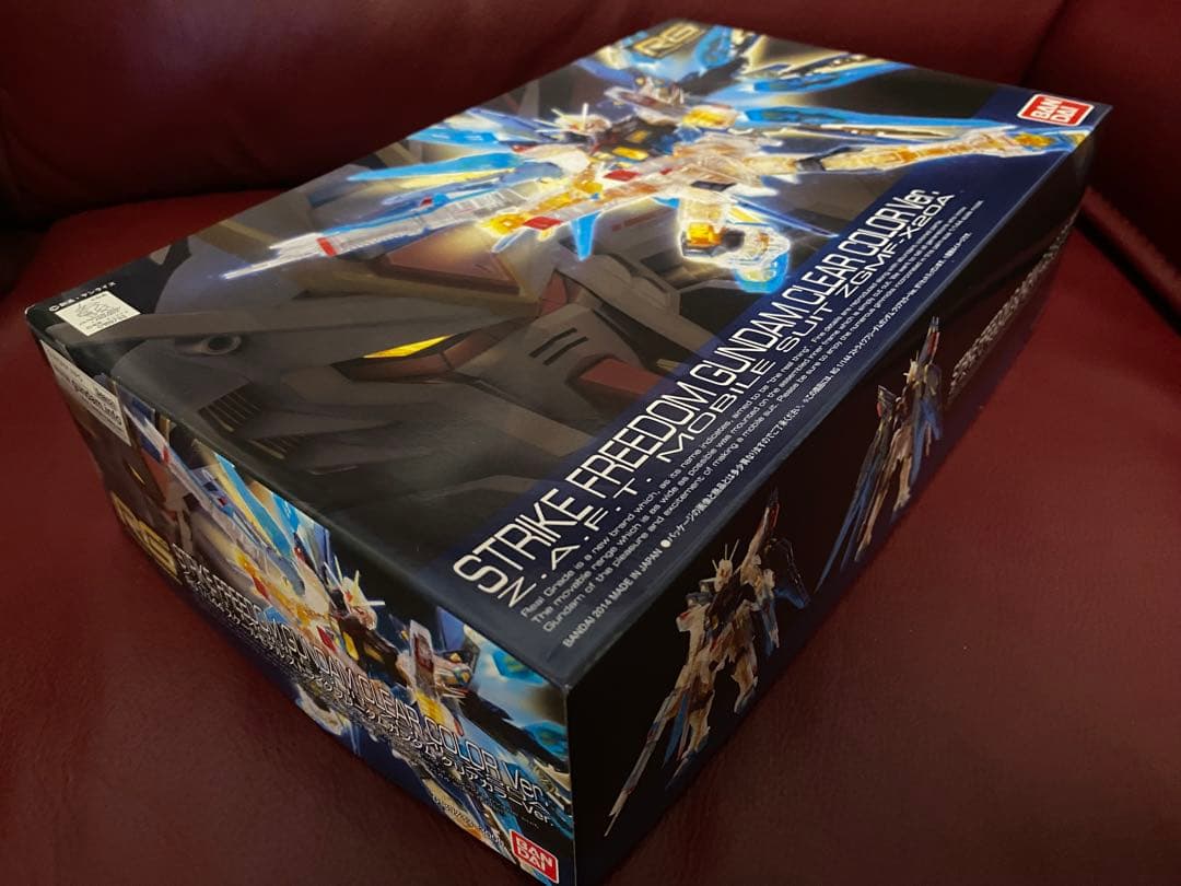 2点セット　RGストライクフリーダムガンダムクリアカラーVer.＋天空の翼