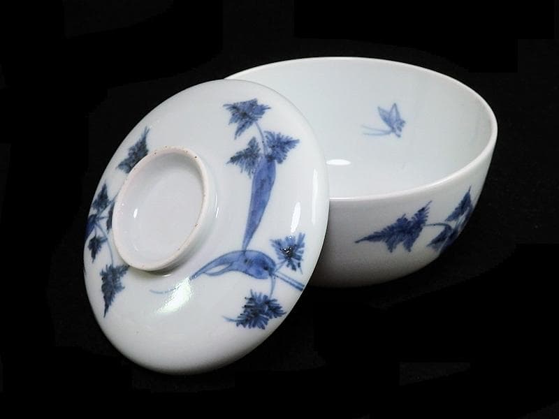 古伊万里　染付　人参に蝶の図　蓋茶碗 江戸期　C452AS-CAy
