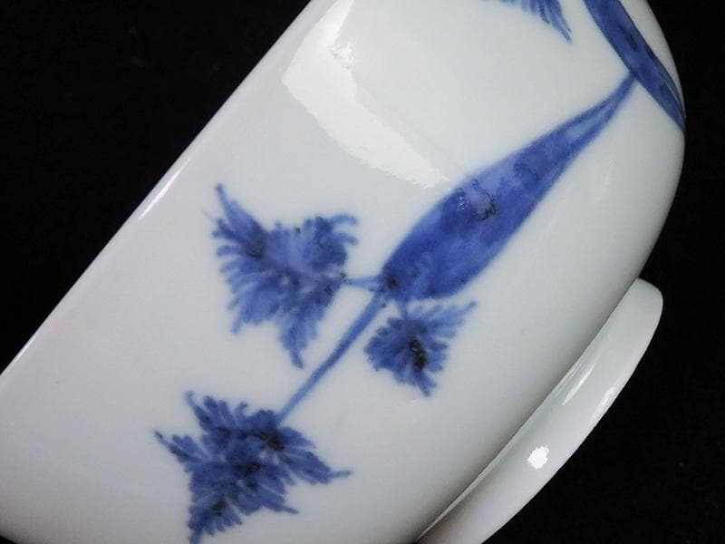 古伊万里　染付　人参に蝶の図　蓋茶碗 江戸期　C452AS-CAy