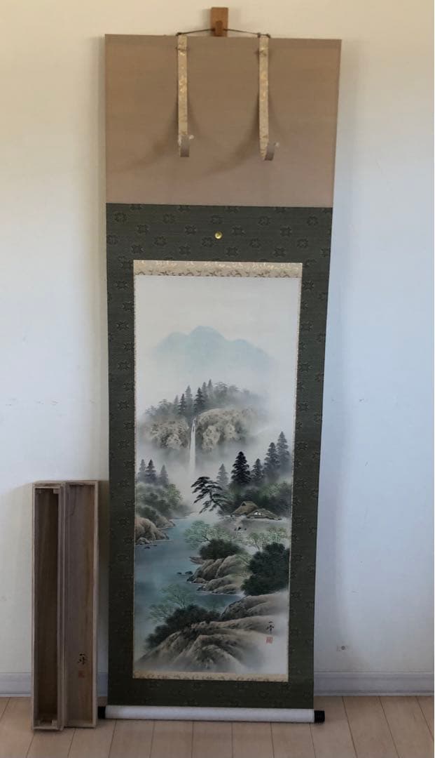 G 彩色山水　保母一峰　桐箱入り　掛け軸　床の間　定価7.5万円　尺五立