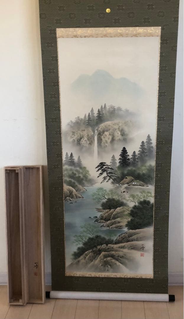 G 彩色山水　保母一峰　桐箱入り　掛け軸　床の間　定価7.5万円　尺五立