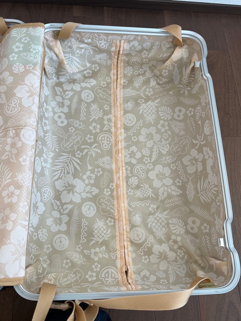 [最終値下げ]muta シルバー キャリーケース スーツケース中型