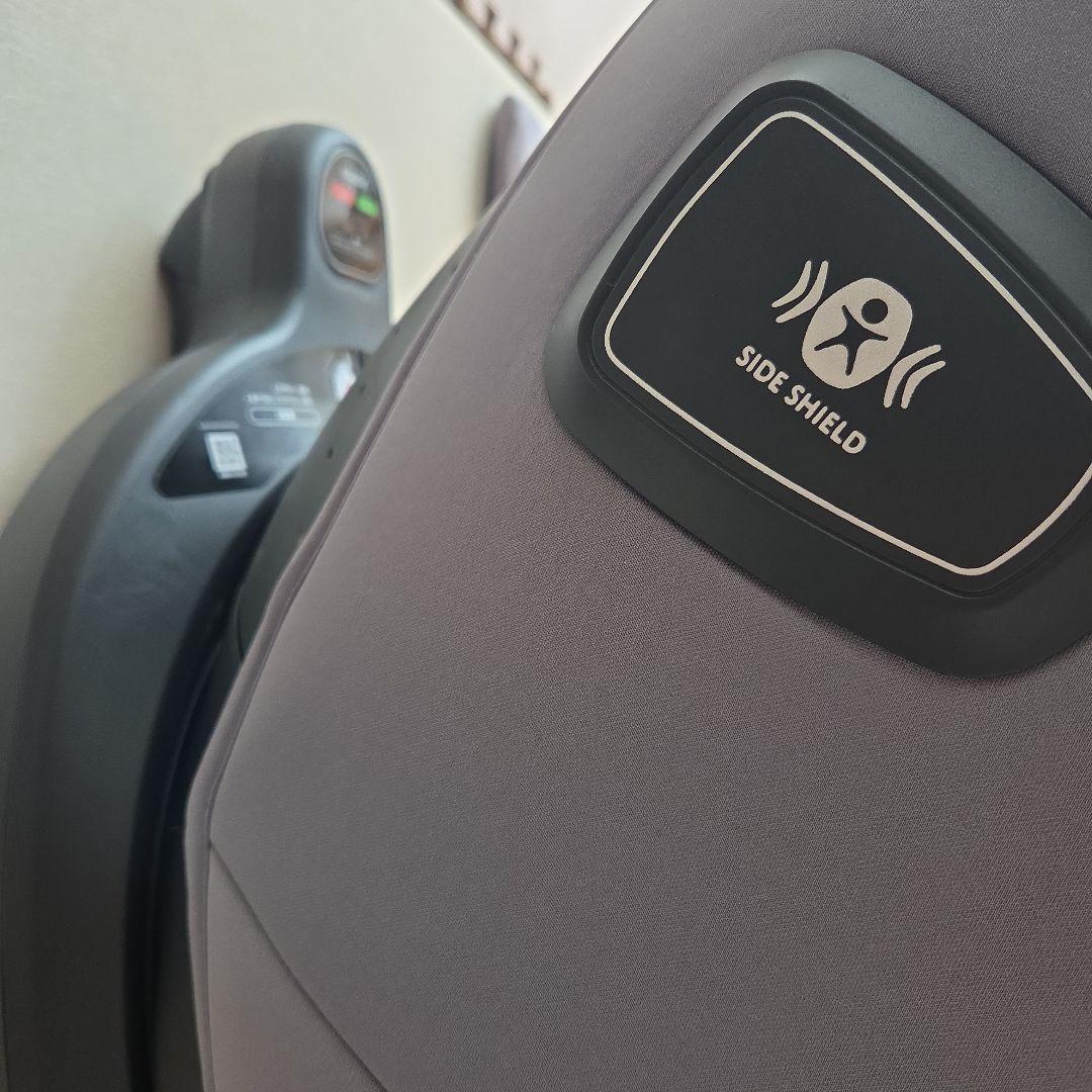 Aprica クルリラフィットISOFIX 360度回転　チャイルドシート