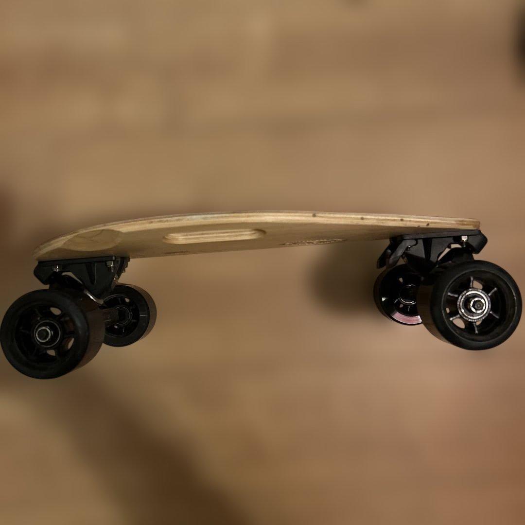 elos スケートボード 卵型 赤　イロス　おまけ付き