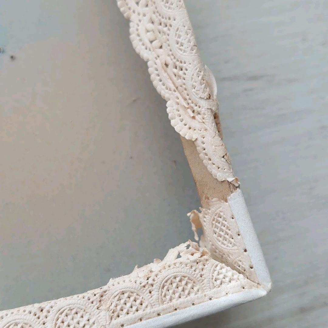 フランス製　アンティーク レースのボネ 薔薇の布花 シルクリボン