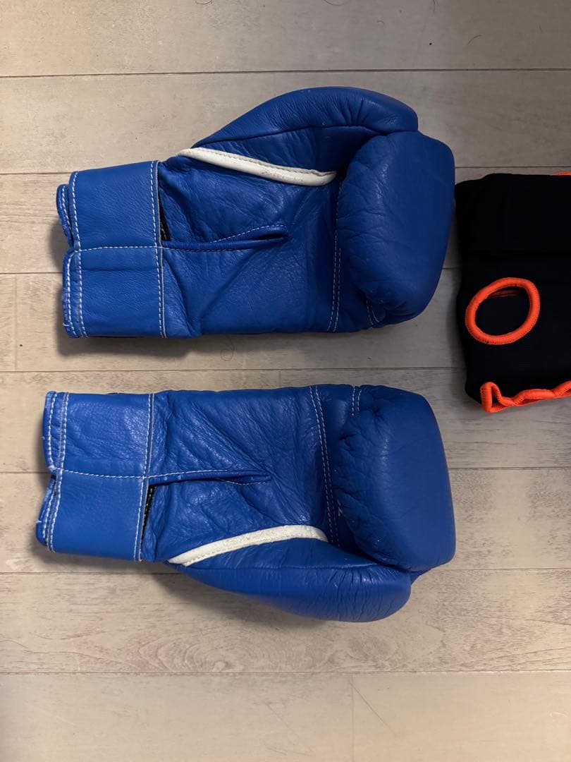 Winning ボクシンググローブ 8 oz 青&バンテージセット