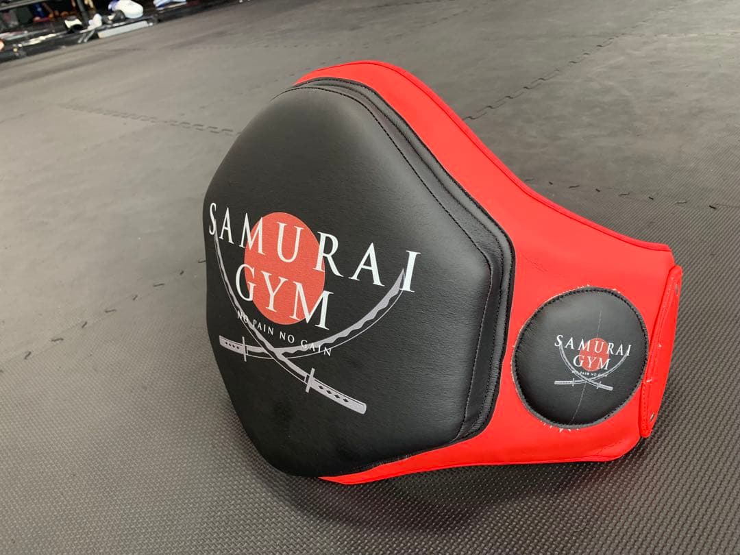 【送料無料　SAMURAI メーカーボディプロテクター ムエタイ