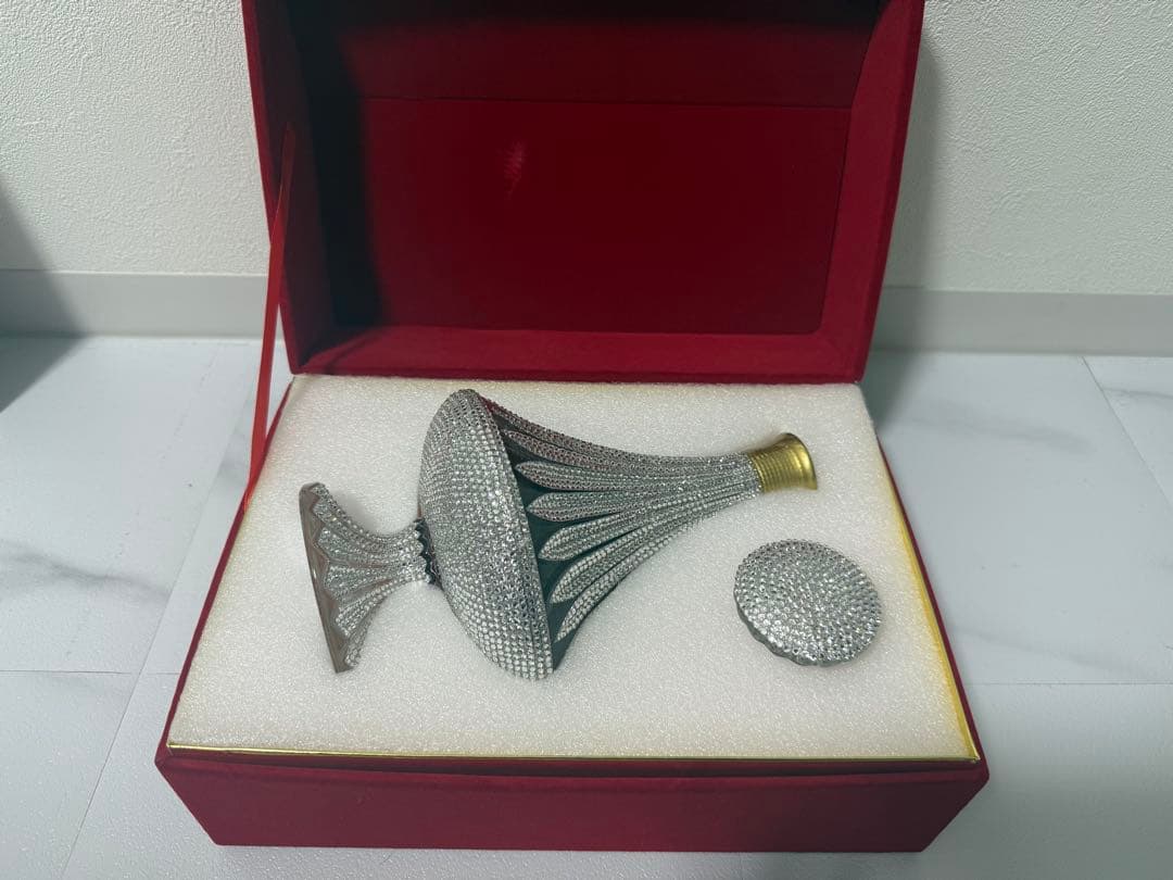 トラディション　スワロフスキー　未開封