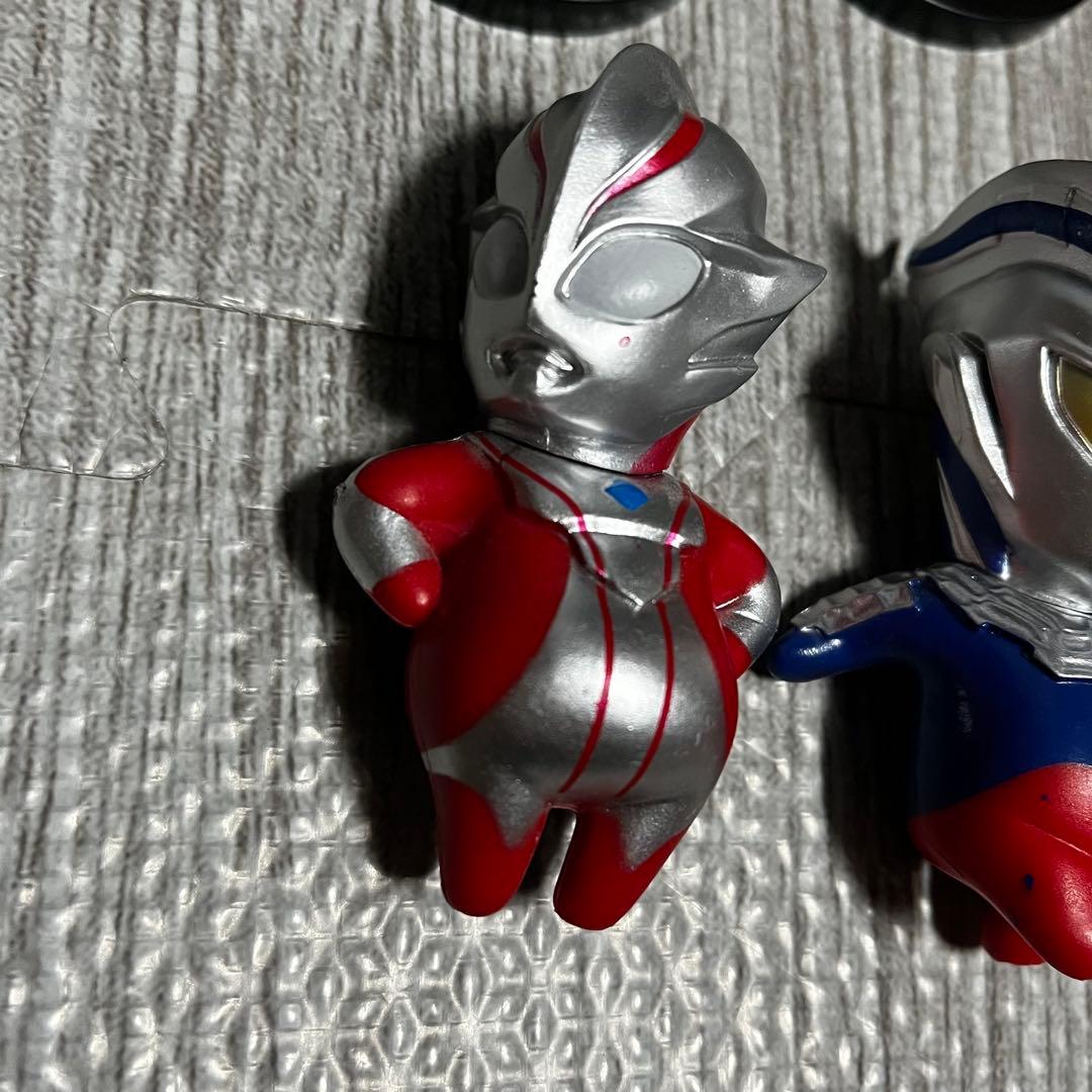 【レア⁈】ウルトラマン　ミニフィギュア　おデブ⁈ おもしろポーズ⁈ 3体　台座付