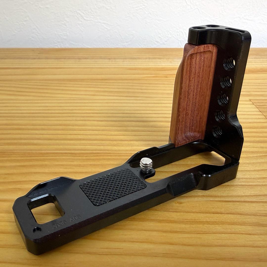 SONY VLOGCAM ZV-1G ＋ SmallRig木製カメラリグ付き