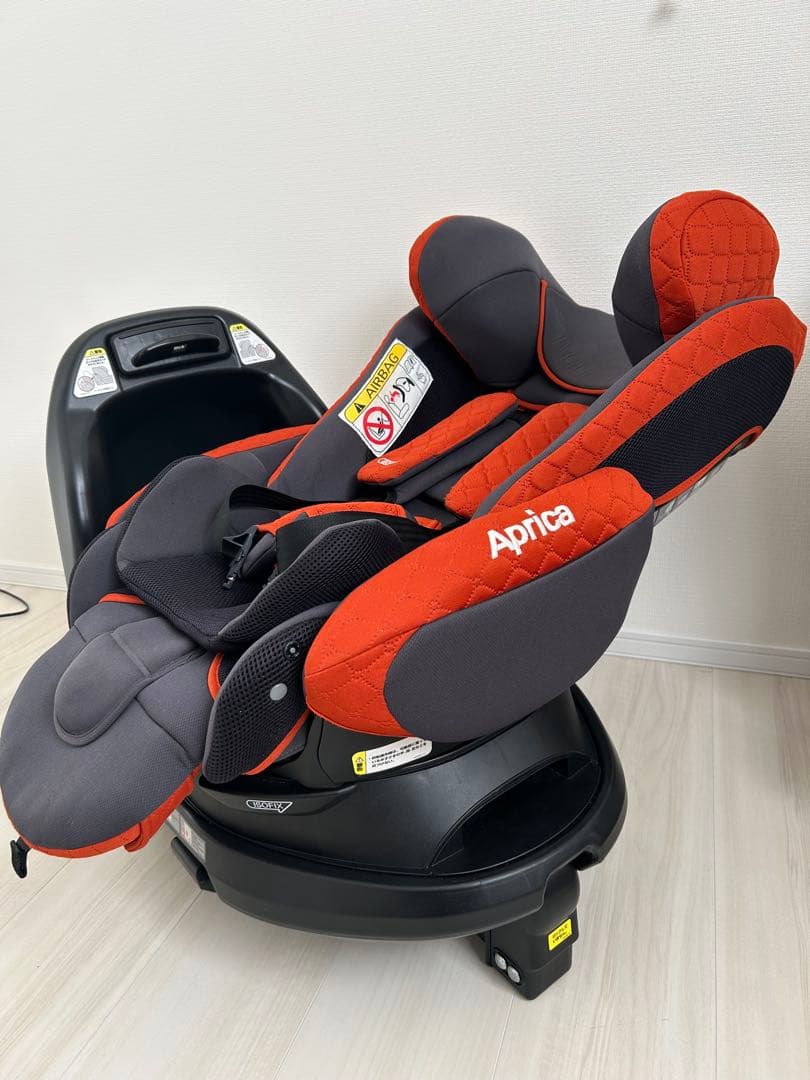 【極美品】Aprica フラディアグロウISOFIXチャイルドシート