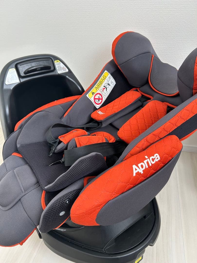 【極美品】Aprica フラディアグロウISOFIXチャイルドシート