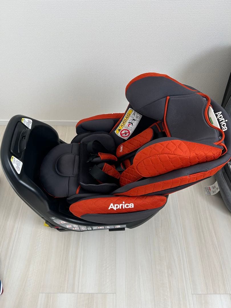 【極美品】Aprica フラディアグロウISOFIXチャイルドシート