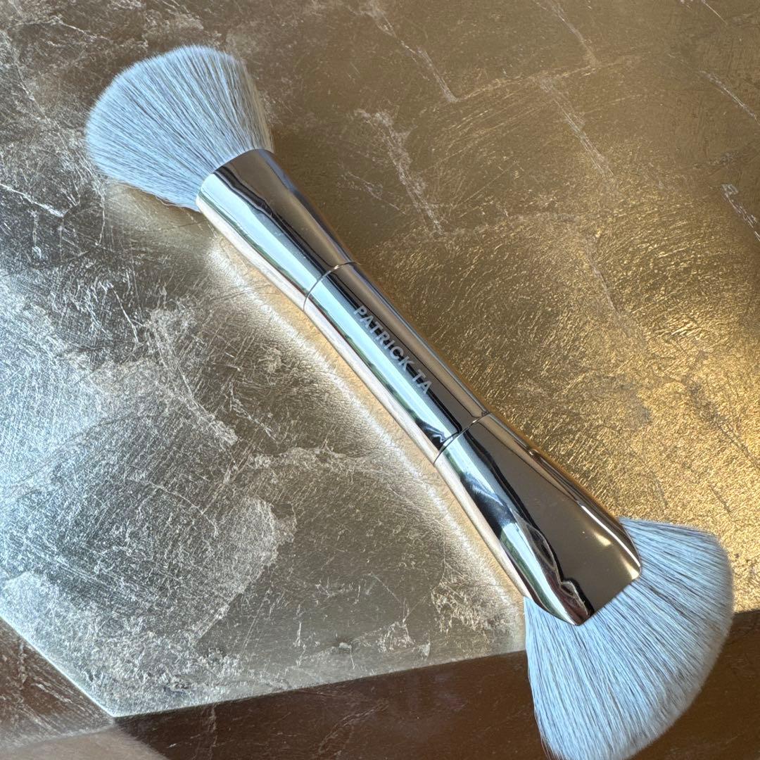 PATRICK TA ダブルエンド スカルプティング ブラシ