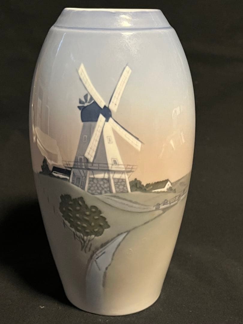 貴重！ロイヤルコペンと合併前のB&G社1970-1983年の花瓶 風車風景秀逸