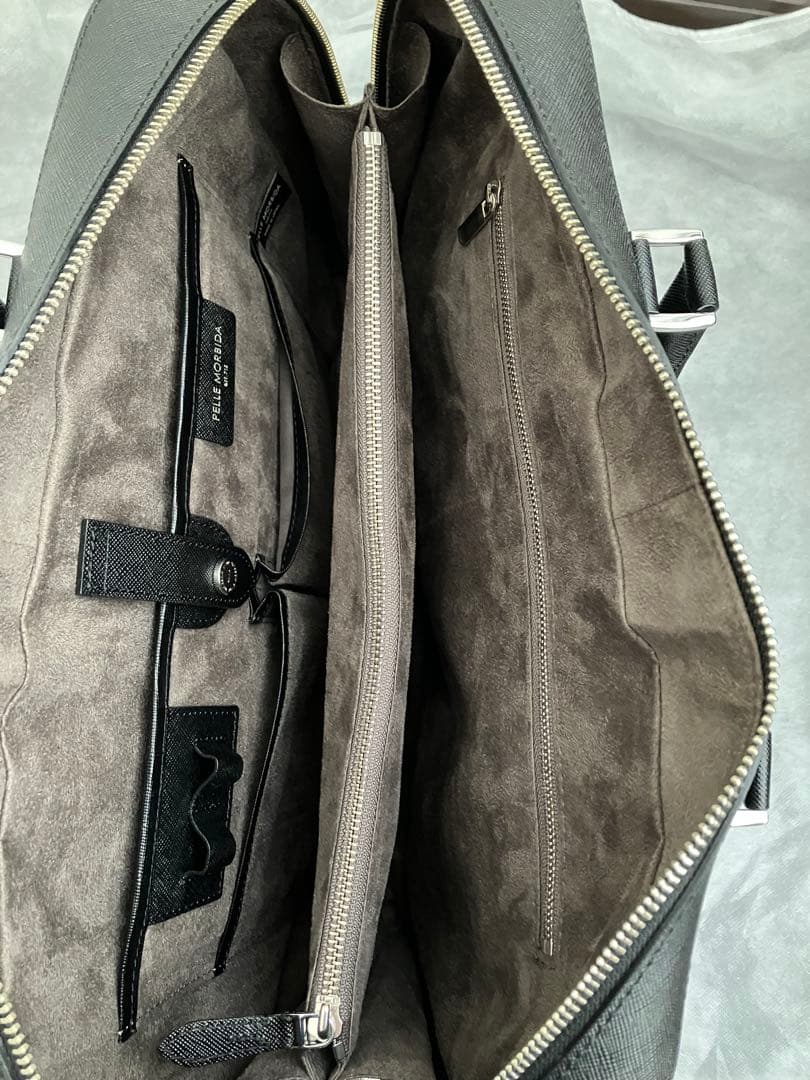 美品　ペッレモルビダ　キャピターノ　ビジネスバッグ　※12/25 12時まで