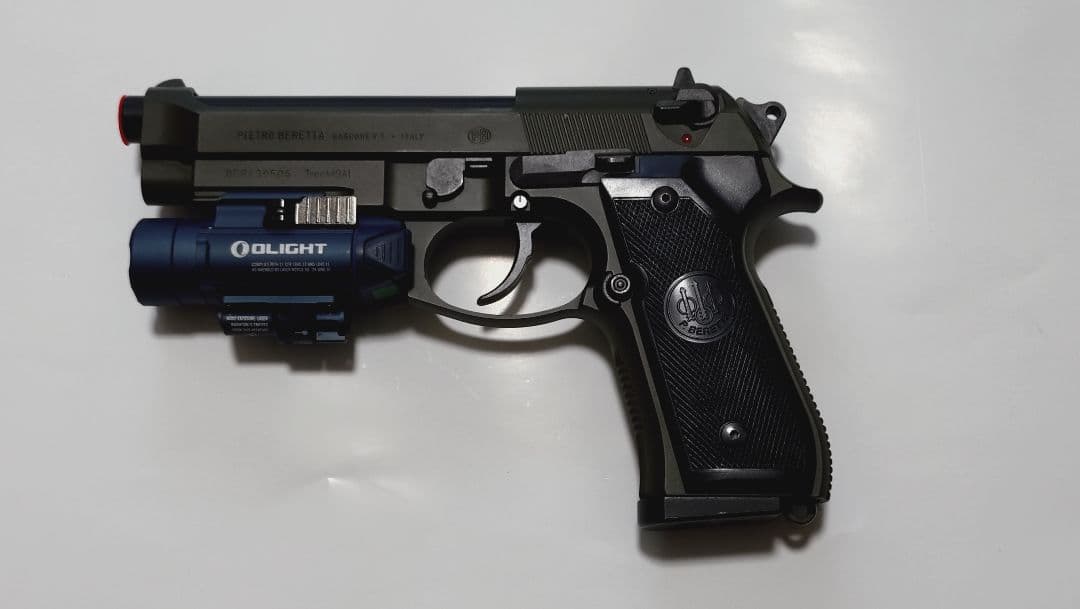 モデルガン２丁及びレ−ザ−サイト