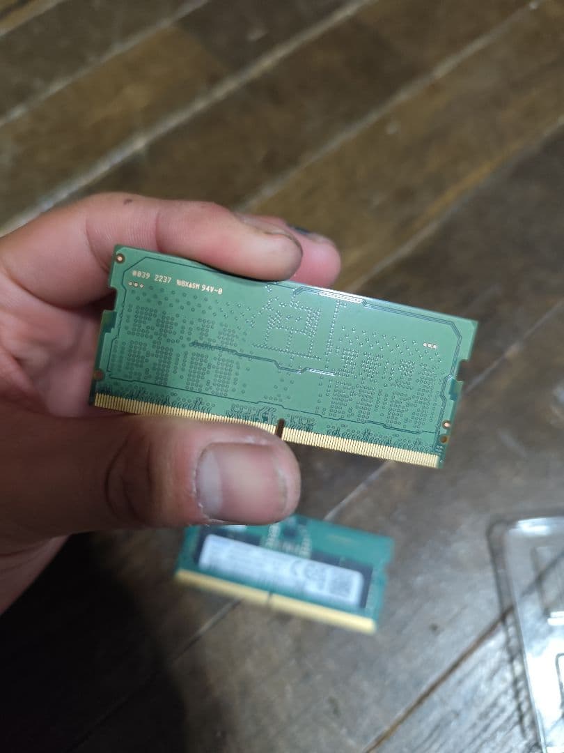 Samsung DDR5 8GB×2 メモリー 16GB ノート用