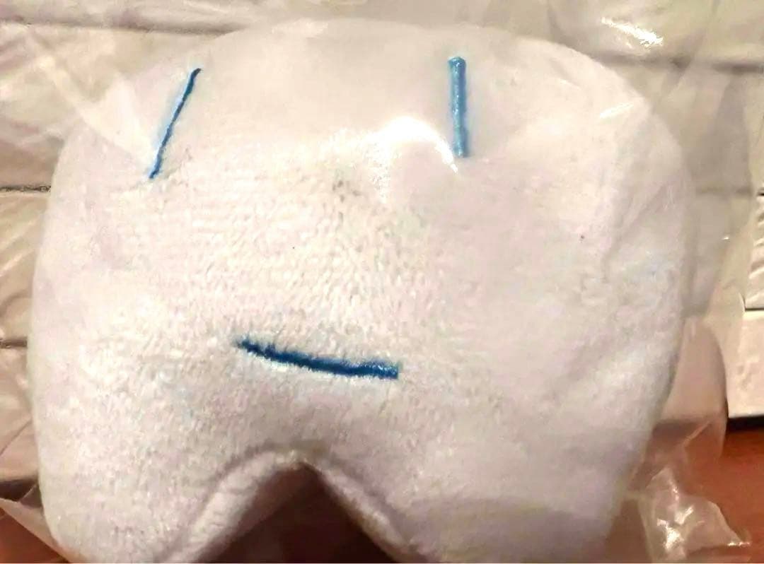 Ado こんにちは！はちゃんです　キーホルダー　② tooth