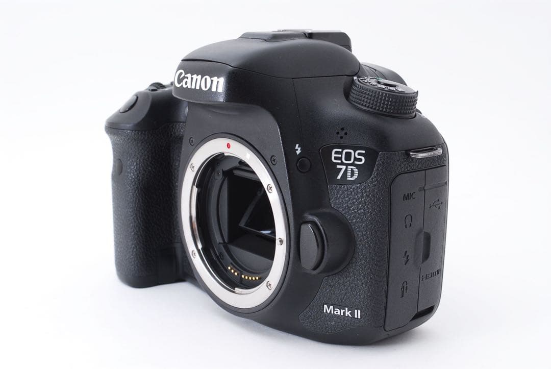 一眼レフカメラ Canon EOS 7D Mark II標準&望遠レンズセット