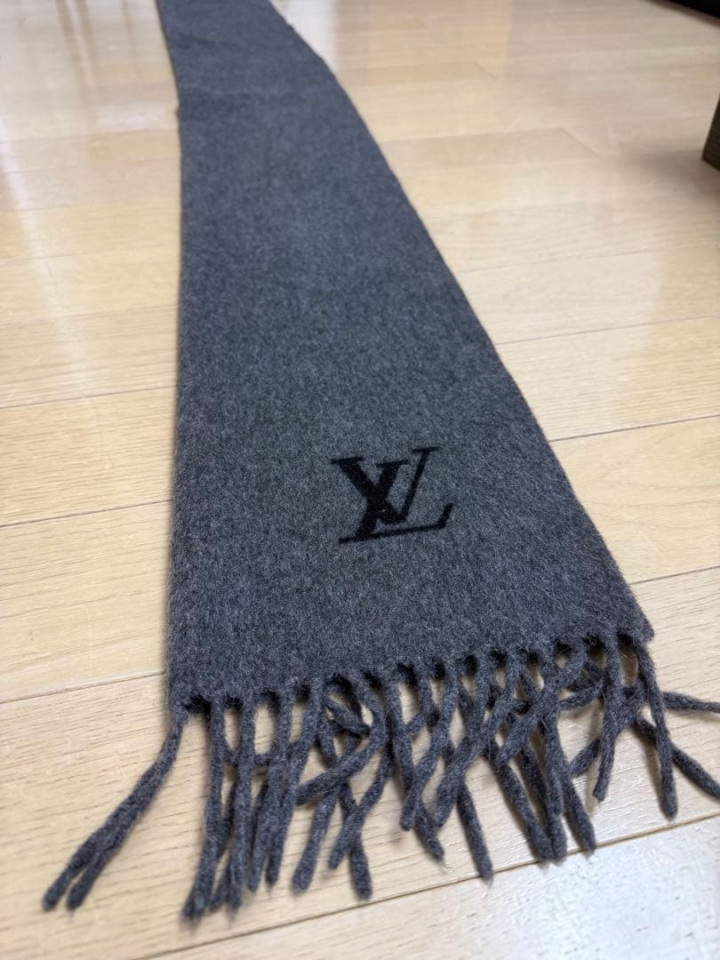 美品　ルイヴィトン　100%カシミヤマフラー